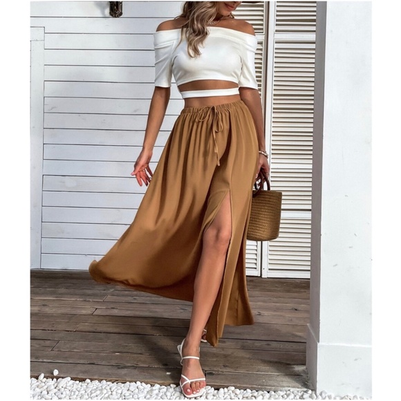 BellanBlue Dresses & Skirts - Bohemian Off Shoulder Crop Top Split Thigh Maxi Skirt Set